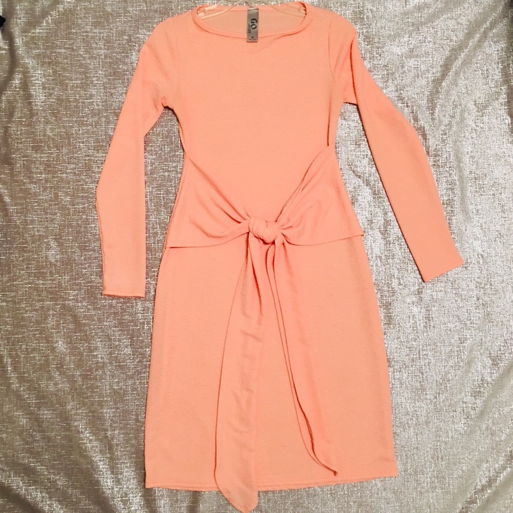 NWOT Go Couture Long Sleeve Front Tie Midi Dress